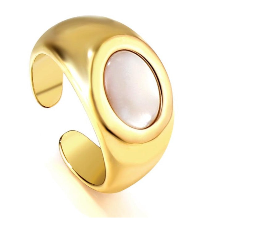 Luna dorada ring